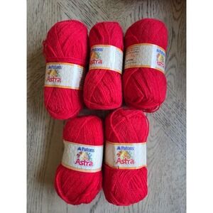 Patons Astra Yarn Classic 1.75 Oz Lot Of 5 NOS Vintage Canyon Red New Yarn